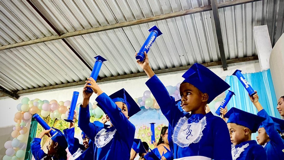 Prefeitura de Mairi dá início às formaturas com cerimônia da Educação Infantil na Creche Manoel Amâncio, no distrito do Angico