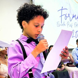 Formatura “Noite das Estrelas” é realizada na Escola Profª Edeltrudes Pachêco